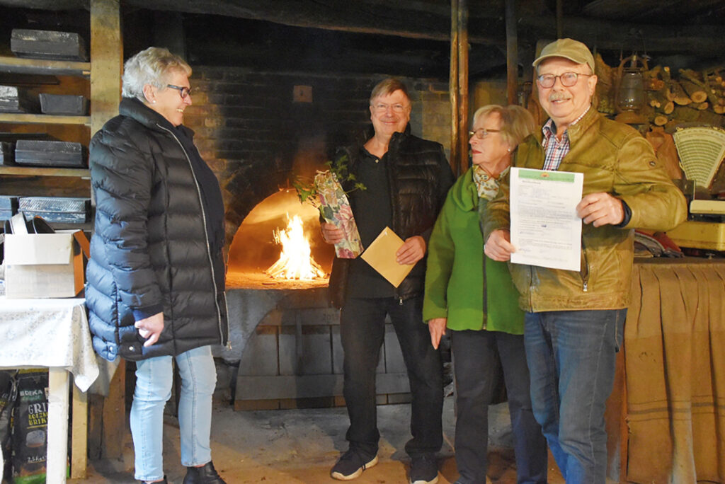 Von links: Regine Sindram, neues Mitglied Gerd von Bargen, Karin und Rainer Kröger. Foto Jens Dreier.
