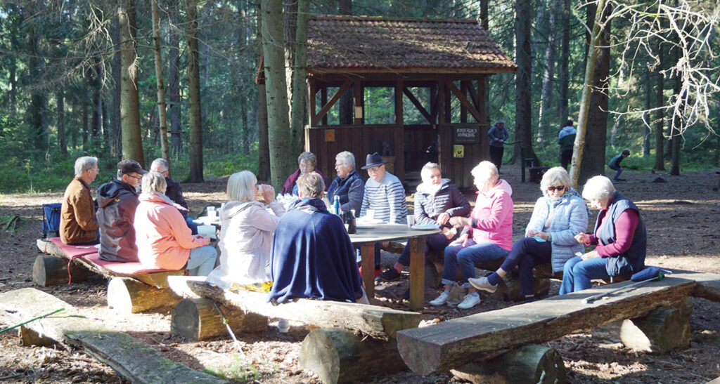 Wanderung zum Kinderwald