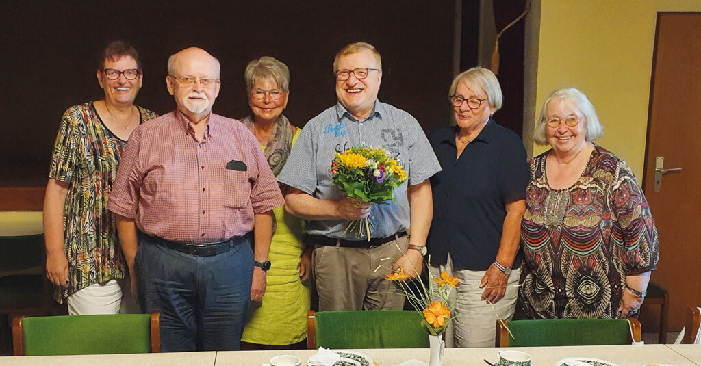 Foto des Vorstands v. l. Angelika Adebahr, Jan Lohmann, Monika Pagel, Peter Hoffmann,  Ulla Lehmkau und Hella Beck. Nicht auf dem Foto Astrid Rehberg.